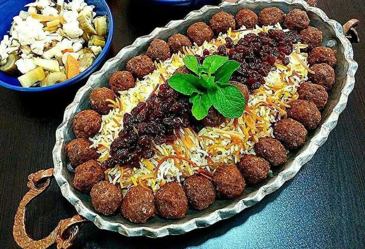 طرز تهیه رشته پلو با گوشت قلقلی