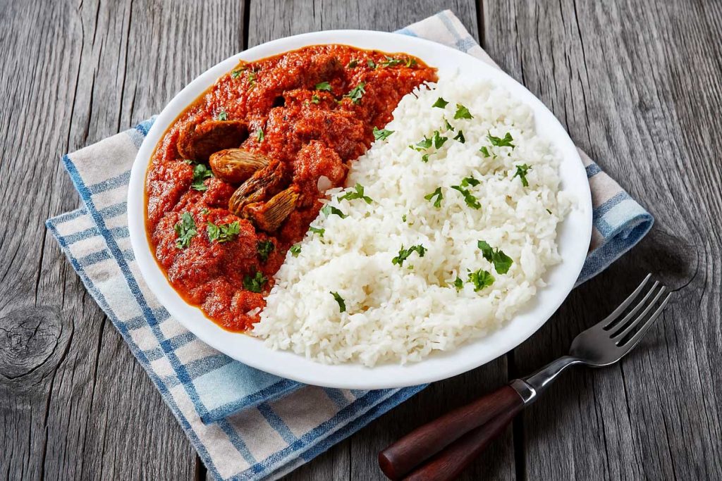 خورشت گوشت گوساله کوکینستو با برنج