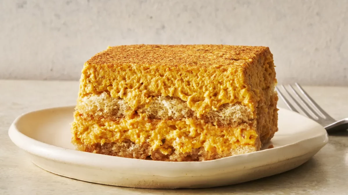 کیک کدو حلوایی پف دار